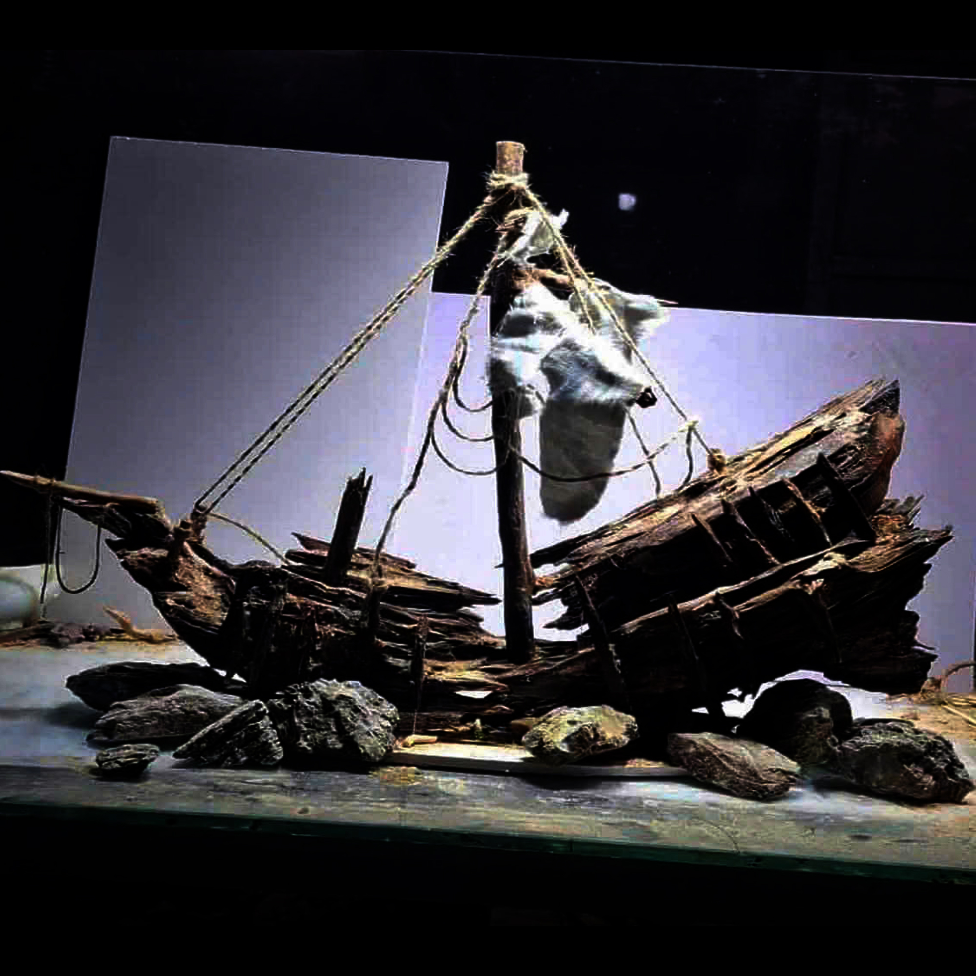 Shipwreck Ornament ,Aquarium & Terrarium Decoration - Image 2